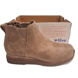 Skechers Bob's Vegan machine washable ankle wedge boots taupe women's size 6.5